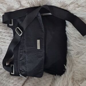 Baggallini Black Crossbody Sling Messenger Travel Bag